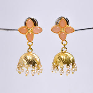 Boucles d'oreilles mode pour filles en laiton plaqué or 14 carats avec pierres précieuses faites à la main fabricant de bijoux en laiton fin - Product Image 4