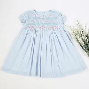 Vêtements pour enfants Vêtements pour filles Robes pour filles Robe smockée pour filles en gros pour enfants de 1 à 8 ans Bleu Court 100% coton - Product Image 1
