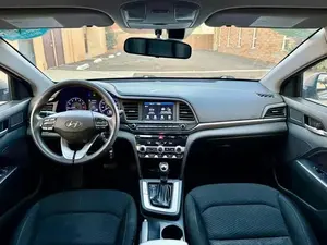 2020 Hyunda Elantra Sel - Product Image 4