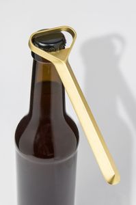 Ouvre-bouteille en fonte rustique de qualité supérieure avec un aspect décoratif parfait pour les rassemblements en plein air, les salles de banquet et les fonctions familiales - Product Image 5