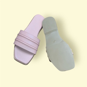 รองเท้าแตะสไลด์แบนสีชมพูบลัช - Product Image 2