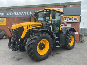 Tracteur agricole haute performance conçu pour une fiabilité énergétique accrue et des solutions agricoles avancées, disponible à la vente - Product Image 1