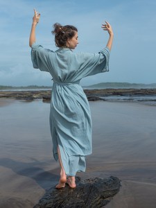 Kimono bohemio azul con cierre de cordón, bata envolvente transpirable y capa para mujer para todas las estaciones - Product Image 4