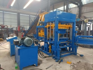 4-15 Máquina de fabricación de ladrillos de gabinete de control PLC Máquina formadora de bloques de cemento de alto rendimiento completamente automática - Product Image 5