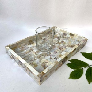 Bandeja de servicio con incrustaciones de hueso de fregona floral de madera natural hecha a mano de alta calidad personalizada para restaurantes caseros, hoteles de la India. - Product Image 1