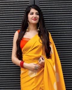Nouveau Saree en soie Banarsi à la mode avec chemisier pièce économique Style Bollywood tenue de fête pour les femmes indiennes en gros de Surat - Product Image 6