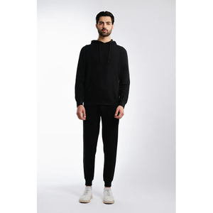 Sudadera con Capucha Negra para Hombre, 100% Algodón Felpa, Corte Regular, Color Sólido Formal, Diseño con Bolsillo, Logotipo Frontal Lavado, Invierno - Product Image 3