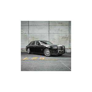 Rolls-Royce Phantom avec le verre de confidentialité du siège arrière et les paramètres de confort avancés. - Product Image 5