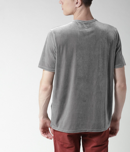 Outfitize International propose des t-shirts durables et respirants pour hommes pour un usage quotidien. - Product Image 3