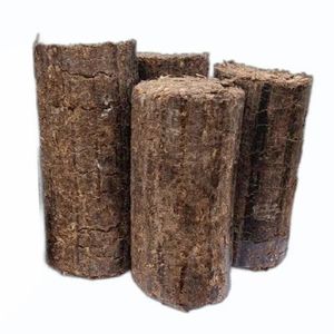 Briquettes de bois à prix avantageux, 100% bois de chauffage séché, humidité max. 7%, pour chauffage, à vendre - Product Image 6
