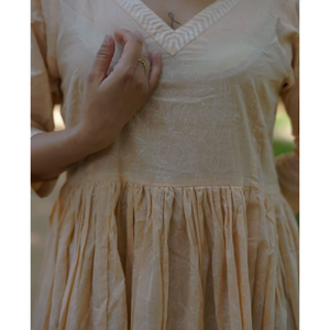 ชุดเดรสผ้าฝ้ายพิมพ์ลาย Khari แบบดั้งเดิมทรงบาน ดีไซน์หรูหรา ราคาสุดคุ้ม - Product Image 3