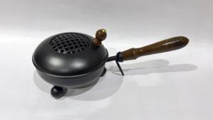 Utilisation traditionnelle de brûleur d'encens de fer en métal de nouvelle conception antique pour la décoration de table avec la taille et la forme personnalisées de haute qualité - Product Image 2