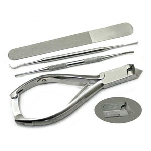 Kit de 4 instruments de podologie professionnels de haute qualité en acier inoxydable, durables, à lame courbée, pour ongles incarnés et soins des ongles - Product Image 1
