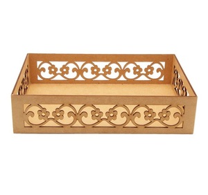 Bandeja de madera rectangular de lujo con intrincado diseño recortado Ideal para decoración, regalo, almacenamiento de joyas, pieza de exhibición de tocador - Product Image 1