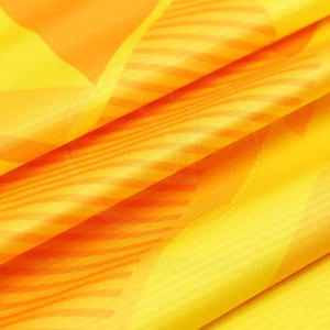 Vente en gros Nouvelle arrivée Uniforme de football personnalisé à manches courtes respirant de haute qualité 100% polyester - Product Image 6