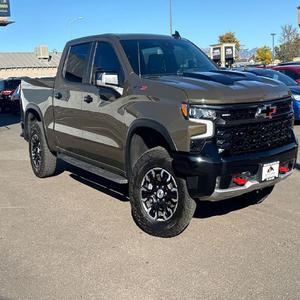 Chevrolet Silverado 1500 ZR2 Crew Cab 4WD Usada del 2023 - Product Image 1