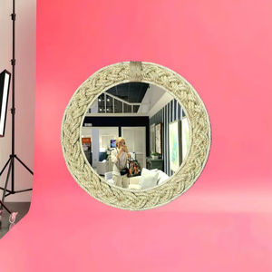 Miroir mural en résine incrustée artisanale, pièce maîtresse de design moderne pour les intérieurs - Product Image 1