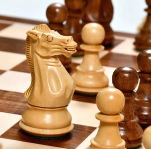 Piezas de Ajedrez Estilo Staunton de Primera Calidad en Madera de Sheesham y Boj, Rey de 4 Pulgadas - Product Image 3