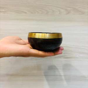Artisanat en métal de bol chantant à thème bouddhiste en bronze de style traditionnel pour la thérapie par le son et la guérison des chakras - Product Image 2