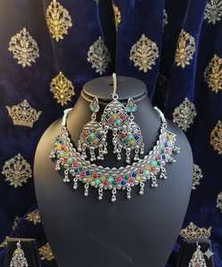 Top demandé à la main Floral oxydé alliage tour de cou et boucles d'oreilles collier ensemble pour les mariées fête de mariage fiançailles à la mode meilleur prix - Product Image 3