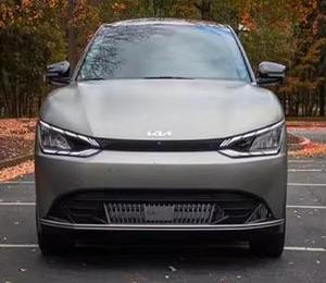 Portaequipajes Metálico Automático 2024 con Asientos de Cuero, Batería de Litio, Características Premium, Volante a la Izquierda, Asientos Oscuros, Faros Delanteros, Techo Corredizo - Product Image 6