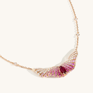 Collar con Colgante de Alas, Chapado en Oro de 18K, con Rubíes Marquise y Zafiros Rosas, Joyería Clásica para Mujer, Ideal para Fiestas - Product Image 2