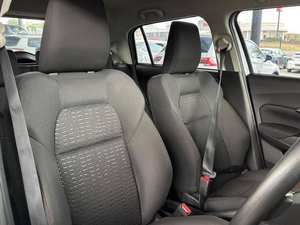 Suzuki Swift 1.2 GL+ AUTO Usado 2024 - Product Image 4