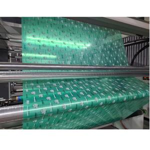 Nueva película protectora de PE transparente de 1000m de longitud, moldeo por soplado, impresión calcográfica, película de protección lisa de dureza suave, película plástica - Product Image 1