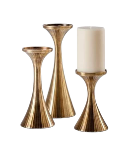 Ensemble de 3 bougeoirs tendance en aluminium couleur or, différentes tailles, pour mariage - Product Image 1