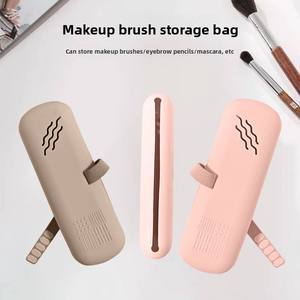 Sac de rangement en silicone pour cosmétiques, idéal pour les voyages, anti-poussière, avec boucle magnétique, design moderne et minimaliste, organiseur de pinceaux de maquillage - Product Image 3