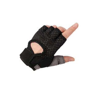 Gants de musculation noirs – Gants de fitness personnalisés avec logo pour hommes |   Gants d'entraînement à prix de gros - Product Image 2