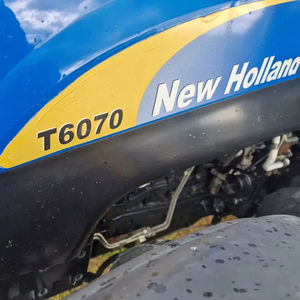 รถไถเดินตาม ปี 2010 รุ่น 6070 เครื่องยนต์คัมมินส์ 22 แรงม้า พร้อมมอเตอร์เกียร์และปั๊มเกียร์ - Product Image 3