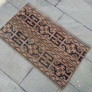 1.7x2.8 ft Small Turkish Vintage Rug, <b>Brown</b> Floral <b>Wool</b> Rug - Product Image 4