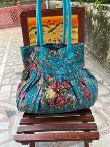 Jaipuri bolso de mano con estampado de bloques de algodón indio Kantha Bolsos De Mujer bolso de viaje acolchado - Product Image 2