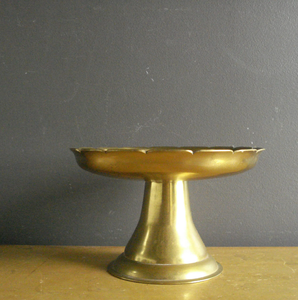 Soporte de postre de latón de diseño único, regalo de inauguración de la casa, soporte de fruta para servir, plato Simple Flash Gold Cake Stand - Product Image 3