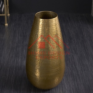 Vase à fleurs en aluminium doré pour le salon 2025 Nouveau design Vase à fleurs en métal et fer pour décorations de bureau - Product Image 3