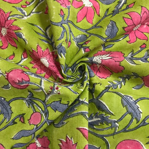 Tela de Algodón Estampada a Mano con Diseño Floral Verde |   Textil Botánico Tradicional de la India - Product Image 3