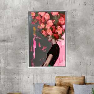 Retrato de mujer floral abstracto moderno - Diseño de cabeza de flor rosa impreso en lienzo, con marco blanco - Product Image 1