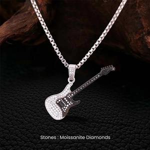 Collar con Colgante de Hip Hop con Diamantes de Imitación VVS de Edición Limitada, Diseño de Guitarra en Plata 925 Chapada en Oro para Hombre - Product Image 1