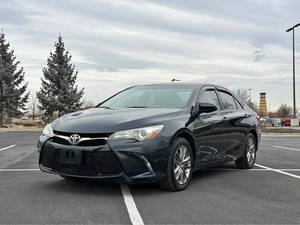 Auto Usado Económico Toyota Camry SE 2015 con Volante a la Izquierda - Product Image 3