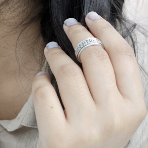 Bague fleur spinner bague en argent oxdé belle bague spinner - Product Image 3