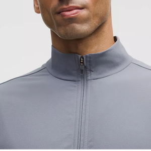Nouvelle veste coupe-vent imperméable en toile pour homme avec logo personnalisé et poche avant pour une utilisation en extérieur - Product Image 3