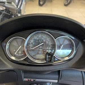 Scooter Inteligente PIAGGIO X7 300 EVO IE con Motor sin Escobillas e Integración con Aplicación - Product Image 3