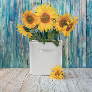 CRV3610WT - Medium White Tall Flat Portfolio <b>Vase</b> - 5 W x 2.8 L x 9.4 H - Product Image 6