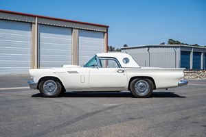 Ford Thunderbird 1957 d'occasion en excellent état, prêt à être expédié - Product Image 6