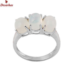 แหวนเงินแท้ 925 ประดับโอปอล ฝังแบบหนามเตย รับผลิตตามแบบ OEM ODM พร้อมโลโก้ ขายส่งจากโรงงาน รับรองโดยบุคคลที่สาม แหวนหมั้นสไตล์วินเทจ - Product Image 4