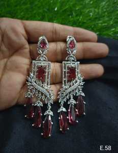 CONJUNTO DE PENDIENTES ESTILO CLÁSICO DE DIAMANTE AMERICANO PARA BODAS CONJUNTO DE PENDIENTES ESTILO CLÁSICO DE MODA PARA MUJER Y NIÑA - Product Image 5