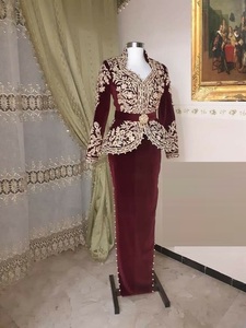 Belle robe Karakou de veste marron foncé de créateur brodée de perles de verre en cristal pierre faite de lin de soie-2024 Dabka Work - Product Image 2