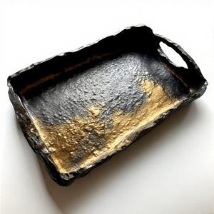 Bandeja Rectangular de esencia pura en aluminio fundido con detalle de mango elegante de brillo sutil y construcción equilibrada diaria sofisticada - Product Image 3