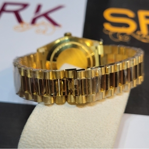 Montre mécanique de luxe unisexe en or, cadran entièrement serti de diamants, lunette en cristal, boîtier en acier inoxydable, style classique doré - Product Image 4